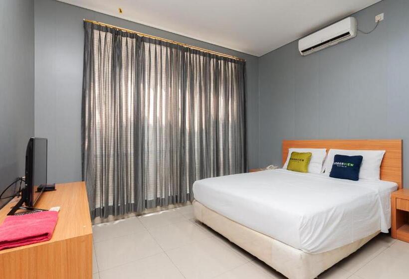 Номер Superior, Reddoorz Plus @ Kelapa Dua Kebon Jeruk