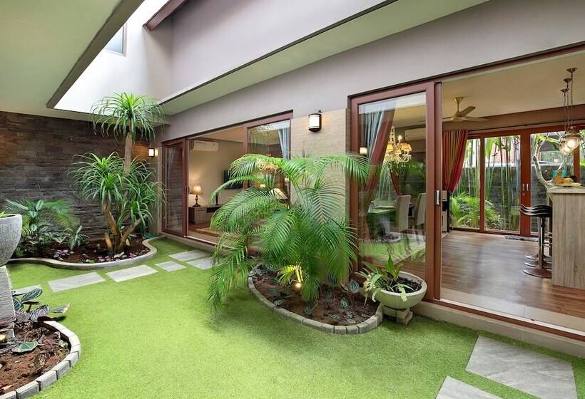 3 Sovrums Villa, Puri Sabina Bed & Breakfast