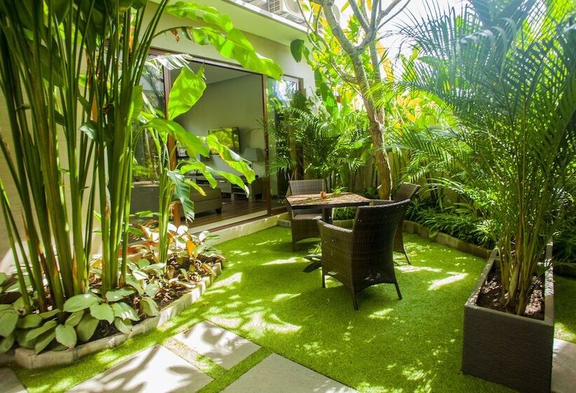 اتاق استاندارد با چشم‌انداز باغ, Puri Sabina Bed & Breakfast