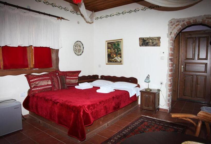 اتاق استاندارد با چشم‌انداز دریاچه, Iaspis Guesthouse