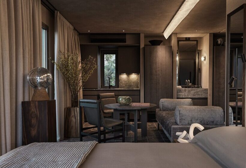 Пентхаус Люкс, Monastik Living In Athina