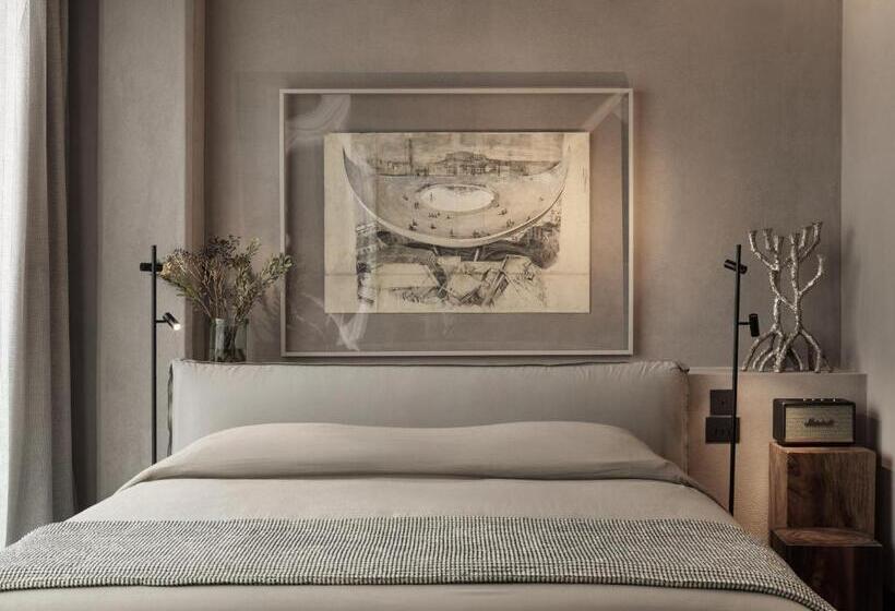 Люкс Премиум, Monastik Living In Athina