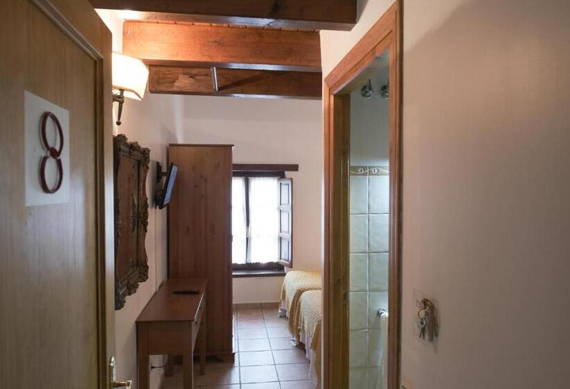 Трехместный Номер Классика, Posada La Estela Barros