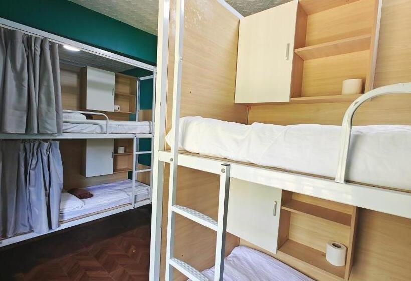 Geteiltes Mehrbettzimmer, 80 Bar Hostel