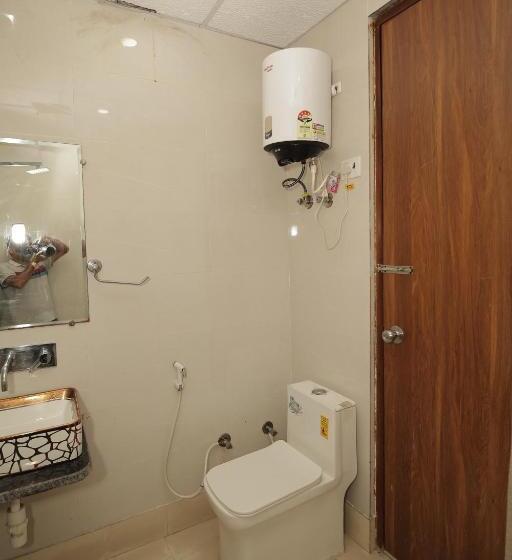 Номер Superior, The Anvi Residency Sector 122
