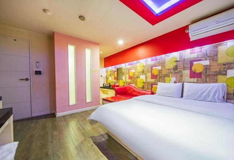 اتاق کلاس بیزنس, S Plus Motel