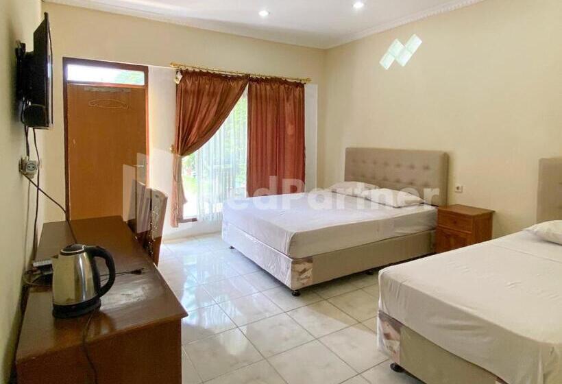 Семейный Номер, Kurnia @ Jln Pemuda Blora Redpartner