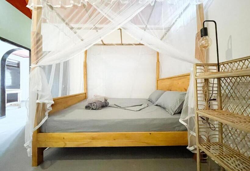 Номер Стандарт, Just Another Guesthouse