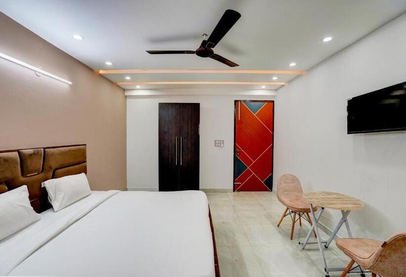 Трехместный Номер Классика, Oyo 82107 Golden Inn