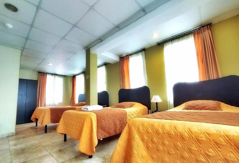 Номер Стандарт Трехместный, Hostal Murgeon Boutique