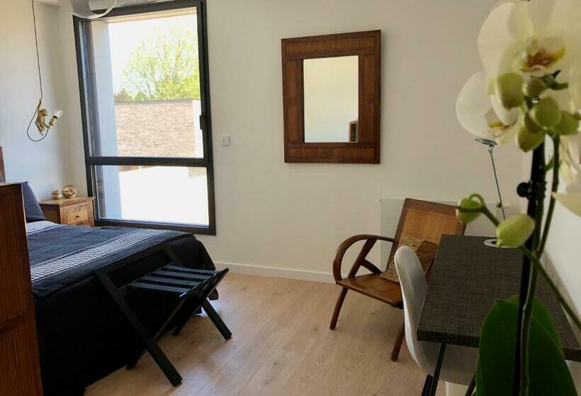 Номер Комфорт, Hôtelya   Lille Villeneuve D Ascq