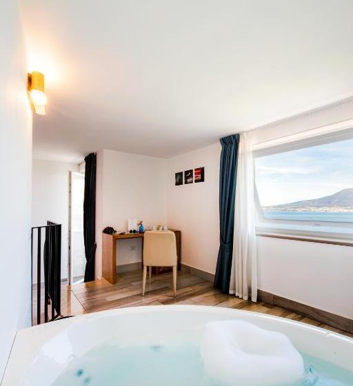 Полулюкс Вид на Море, Relais Manfredi