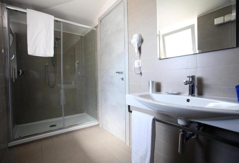 Полулюкс Вид на Море, Relais Manfredi