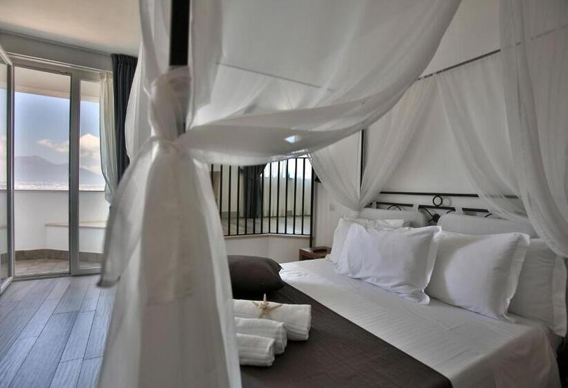 Полулюкс Вид на Море, Relais Manfredi