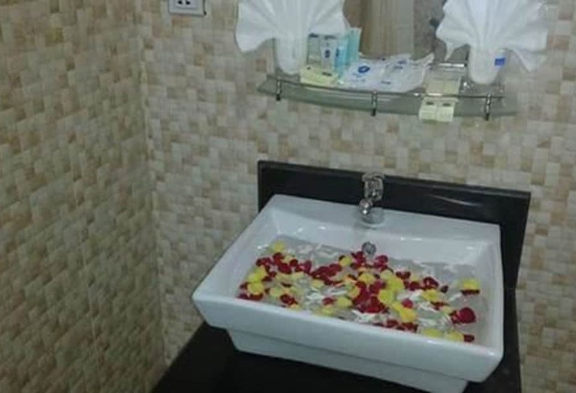سوییت, Famous Hotel Bago