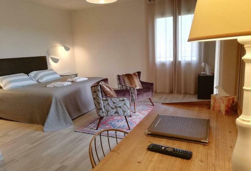 Полулюкс Одноместный с Террасой, Hôtel La Bastide D Iris