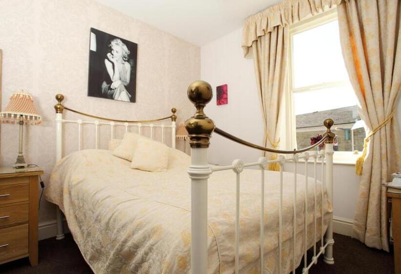Номер Стандарт с Гидромассажем, King William Guest House