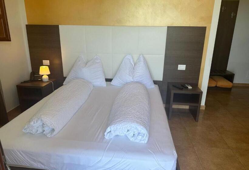 اتاق استاندارد چهار تخته, Villa Ginevra Resort Agrituristico