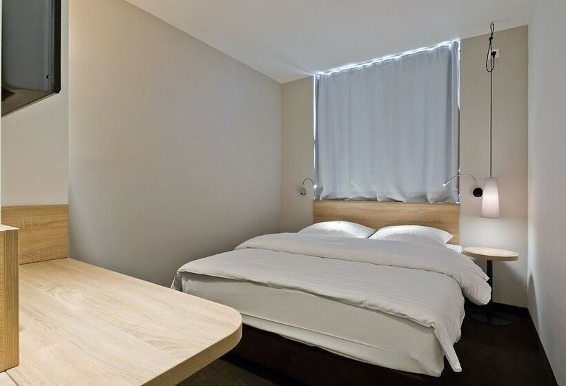 Номер Стандарт, B&b Hotel München Olympiapark
