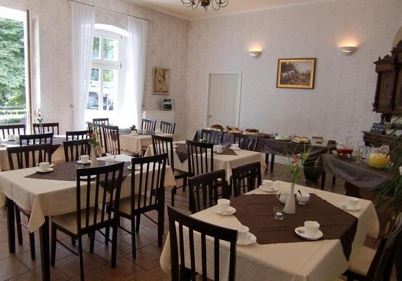 Номер Стандарт Трехместный, Internat Schloss Spiegelberg