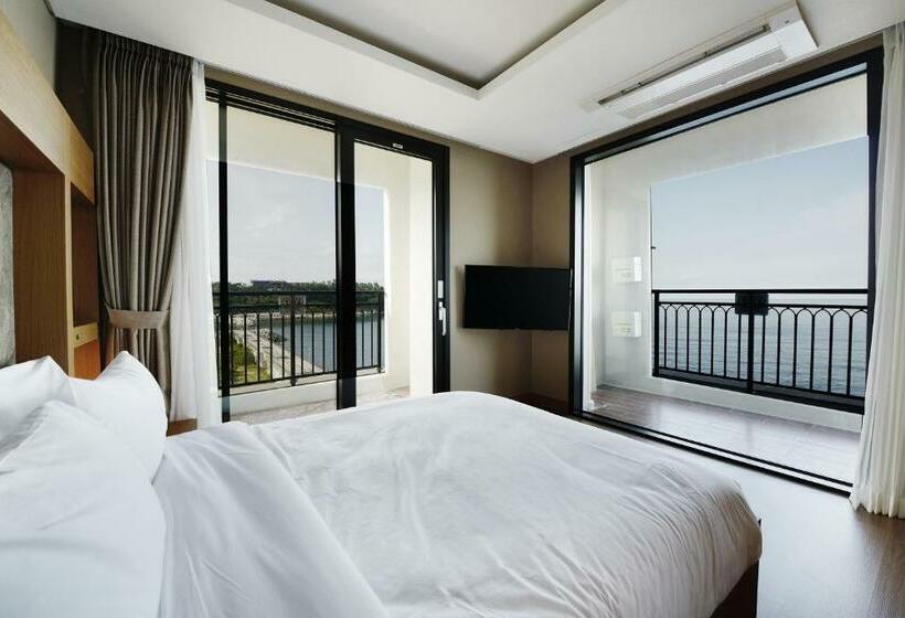 سوییت جونیور, Ramada By Wyndham Gangwon Sokcho