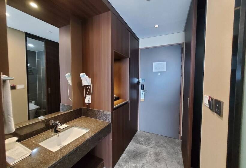 اتاق لوکس, Ramada By Wyndham Gangwon Sokcho