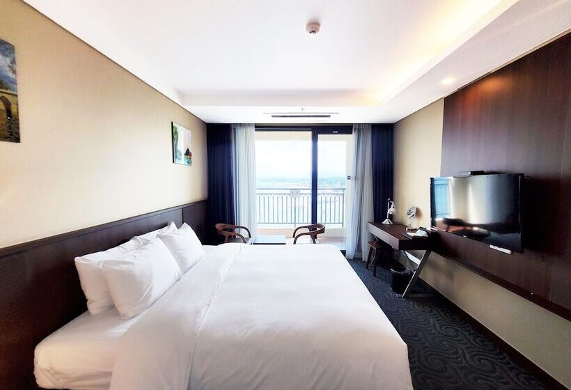 اتاق لوکس, Ramada By Wyndham Gangwon Sokcho