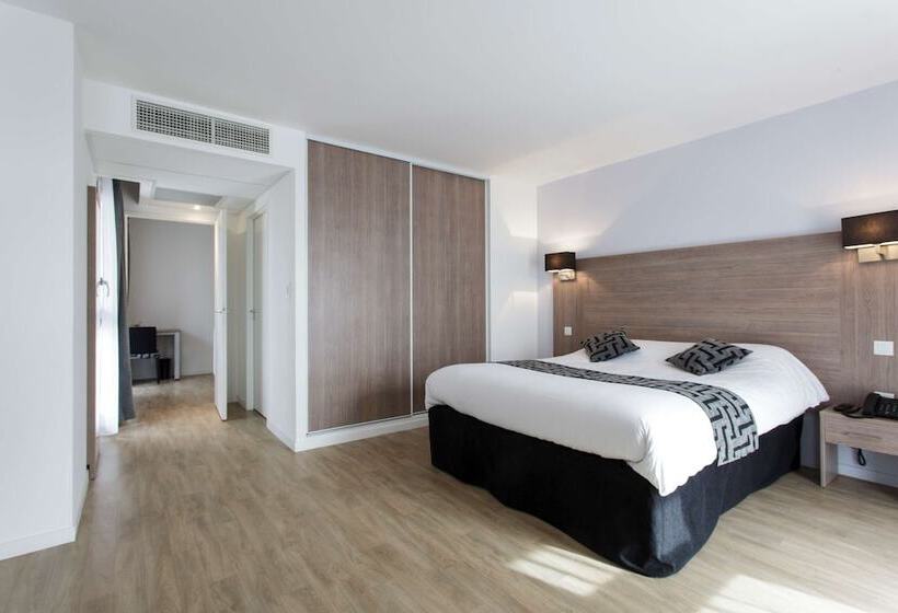 Студия Superior, Tulip Inn Massy Palaiseau  Residence