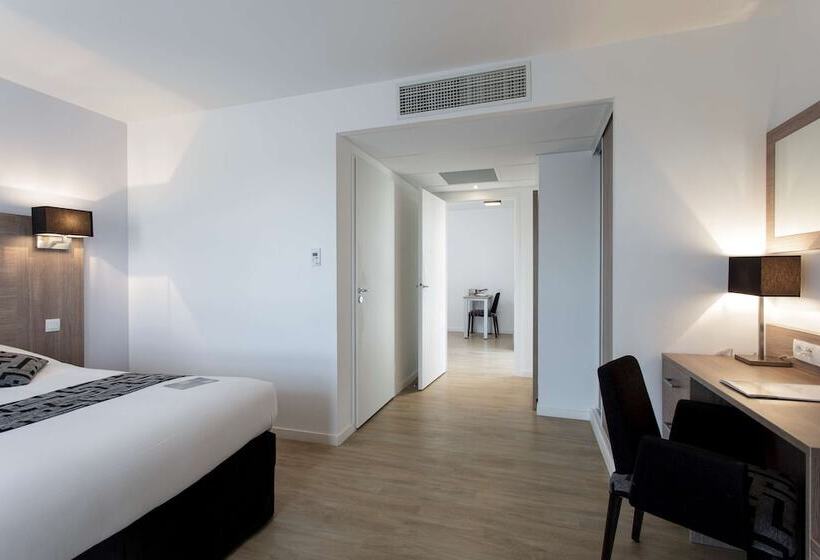 Студия Superior, Tulip Inn Massy Palaiseau  Residence