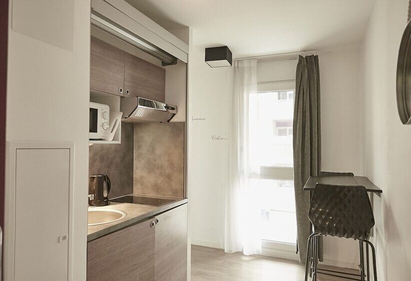 إستوديو سوبيريور, Tulip Inn Massy Palaiseau  Residence