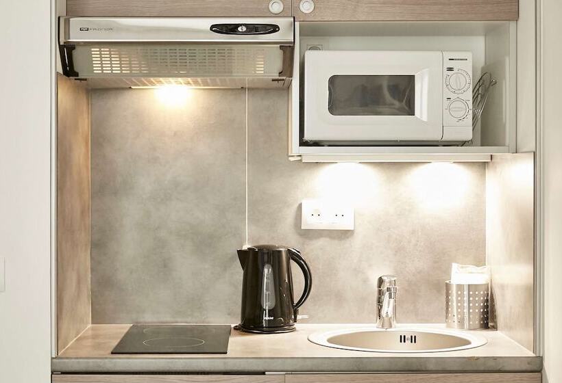 Студия Superior, Tulip Inn Massy Palaiseau  Residence