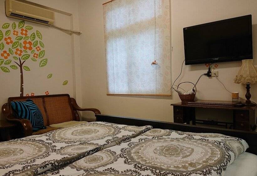 اتاق استاندارد با سرویس بهداشتی مشترک, Beginning Guesthouse   Hostel