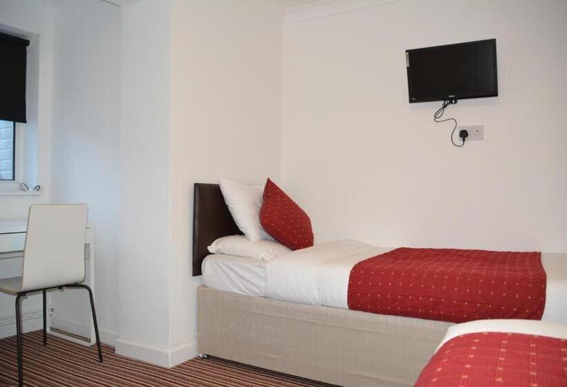 اتاق خانوادگی, Bow Guest House