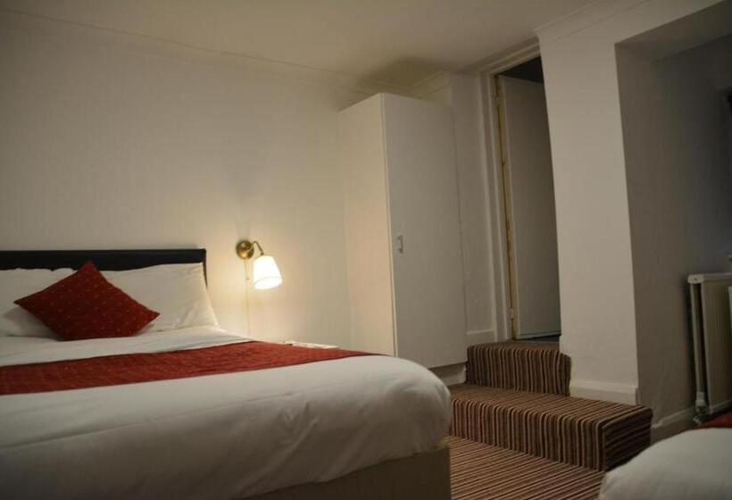 Семейный Номер, Bow Guest House