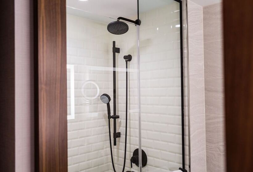 带2个双人床的标准工作室, Crowne Plaza Hy36 Midtown Manhattan, An Ihg
