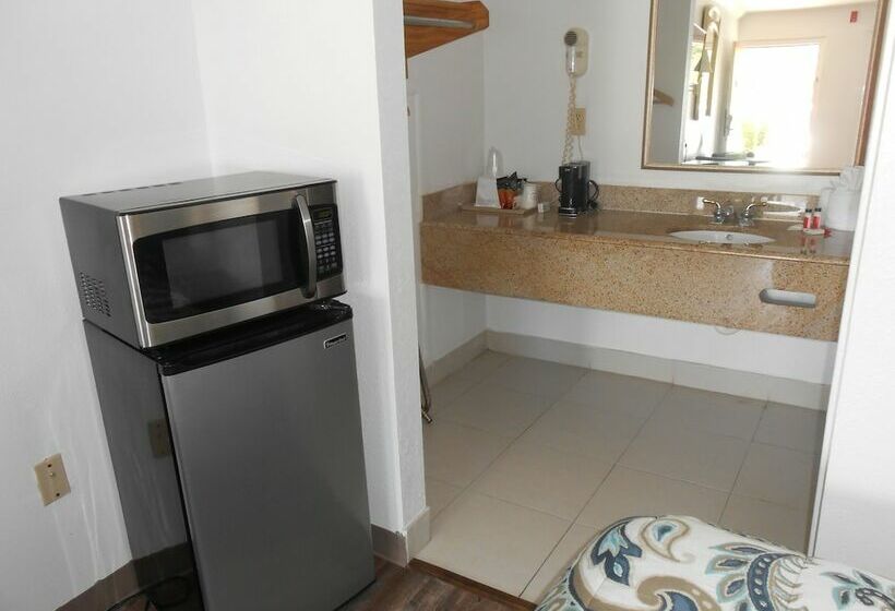 Номер Стандарт 2 Двуспальные Кровати, Executive Garden Titusville