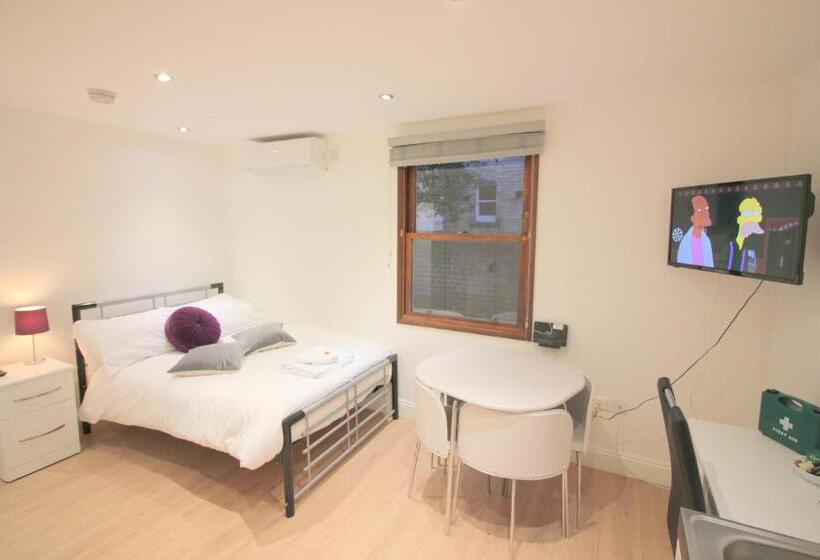 스탠다드 스튜디오, Cambridge City Rooms By Paymán Club