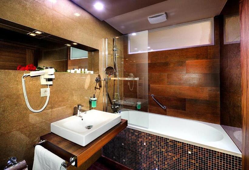 Трехместный Номер Классика, Wellness Hotel Chopok