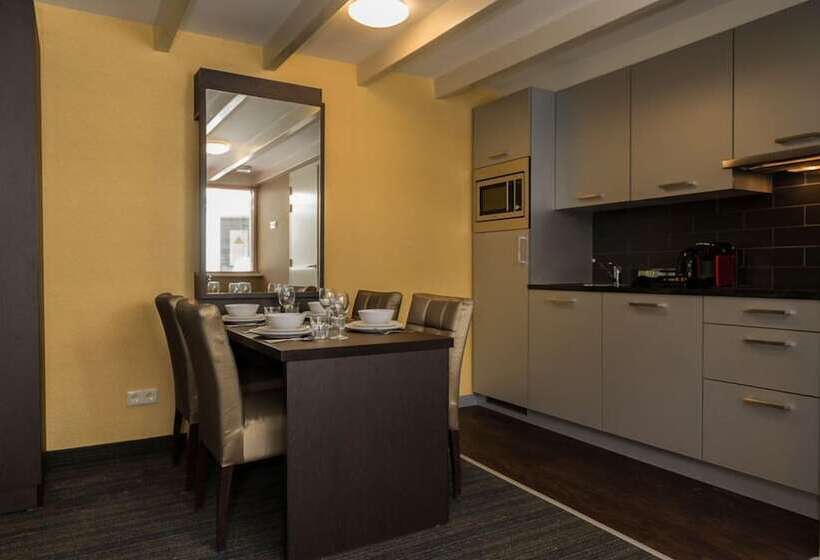 דירת חדר, Golden Mansion Apart