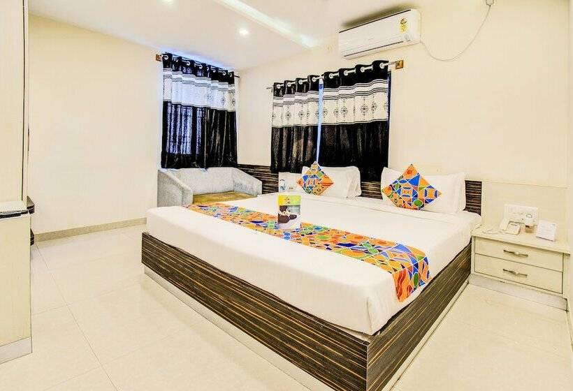 Номер Deluxe, Fabhotel Corporate Crown   Nr Jyoti Nivas University