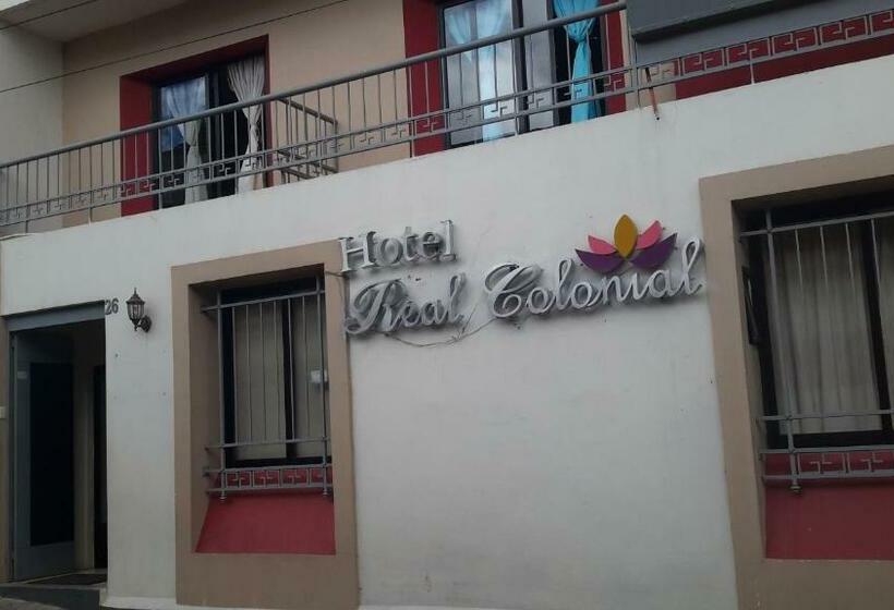 4인용 스탠다드 룸, Real Colonial