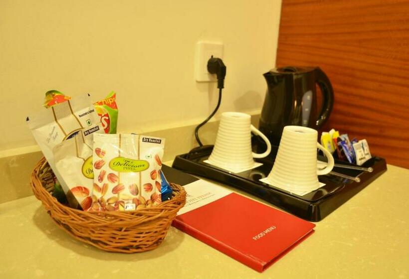 اتاق استاندارد با تخت بزرگ, Mint Hotel Premia Chandigarh, Zirakpur