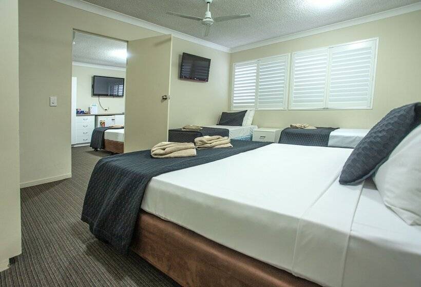 패밀리 룸, Tropicana Motel