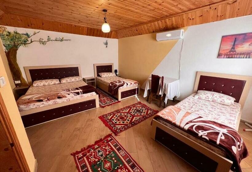 家庭间, Rooms Merlika  Inside The Castle
