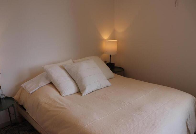 오두막, Skylark Bed & Breakfast