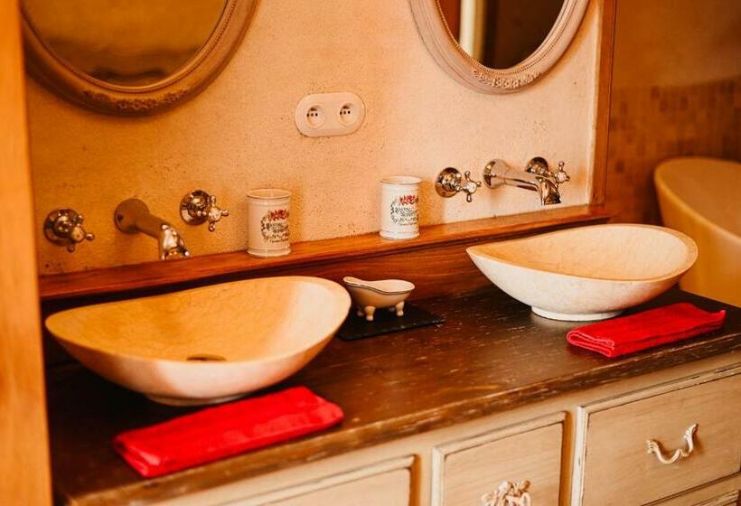 Люкс Вид на Горы, Demeure De La Carmine, Sejour Bien Etre D Exception, Piscine, Hammam, Champagne