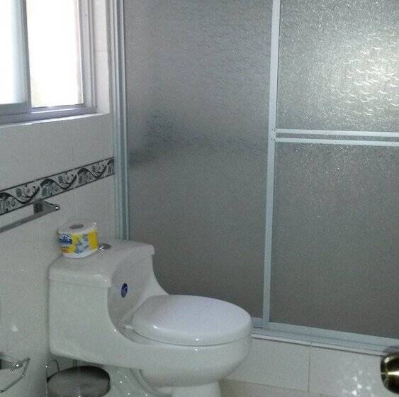 Номер Стандарт, Hostal El Parque Tababela