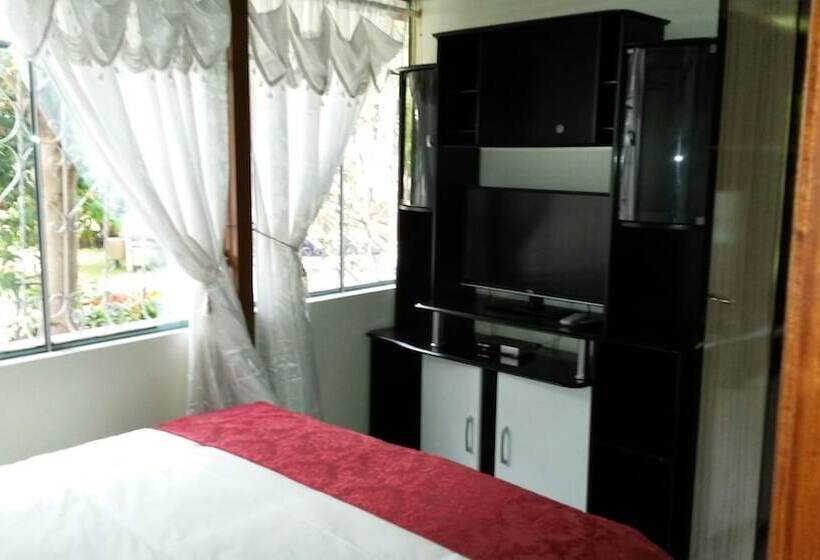 Люкс, Hostal El Parque Tababela