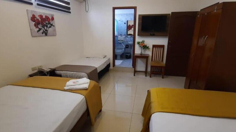 공동 객실, Hostal Perla Real Inn