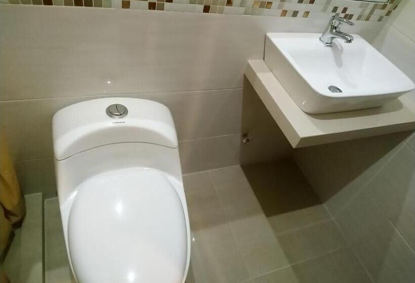 디럭스 룸, Hostal Perla Real Inn